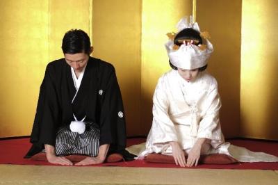日本人の婚活