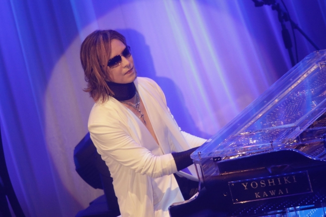 YOSHIKI